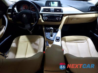 Zdjęcie 8 z 13 samochodu: 2018 BMW 320 XI VIN:WBA8A3C58JA494660 - miniatura