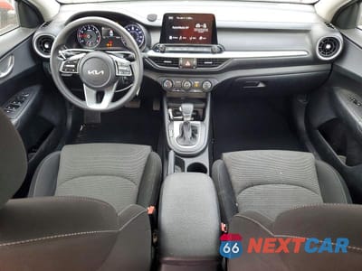 Zdjęcie 8 z 12 samochodu: 2023 KIA FORTE LX VIN:3KPF24AD4PE514741 - miniatura
