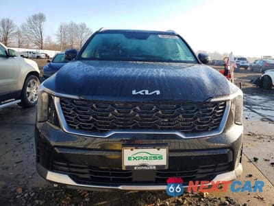 Piąte zdjęcie samochodu w środku: 2025 KIA SORENTO EX VIN:5XYRHDJF0SG367536 - miniatura