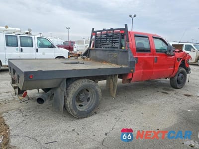 Trzecie zdjęcie samochodu z tyłu: 2002 FORD F350 SUPER DUTY FLATBED TRUCK VIN:1FTWW33FX2EC70305 - miniatura