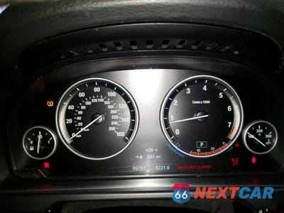 Zdjęcie 9 z 13 samochodu: 2016 BMW X5 SDRIVE35I VIN:5UXKR2C50G0R72109 - miniatura