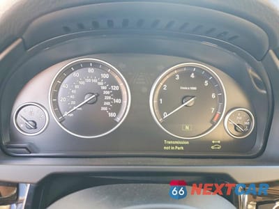 Zdjęcie 9 z 12 samochodu: 2014 BMW X5 XDRIVE50I VIN:5UXKR6C50E0J71670 - miniatura