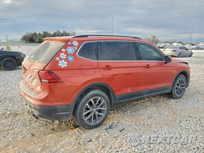 Trzecie zdjęcie samochodu z tyłu: 2019 VOLKSWAGEN TIGUAN SE VIN:3VV3B7AX0KM131104 - miniatura
