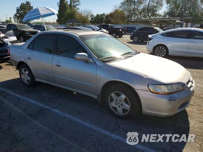 Czwarte zdjęcie samochodu z boku: 1998 HONDA ACCORD EX VIN:1HGCG1659WA054533 - miniatura