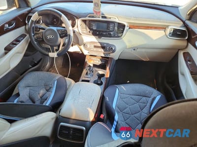 Zdjęcie 8 z 13 samochodu: 2016 KIA SORENTO EX VIN:5XYPH4A5XGG122457 - miniatura