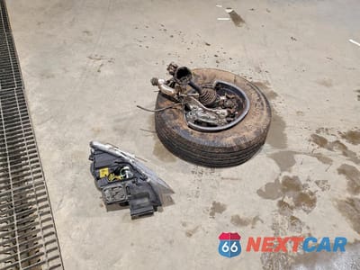 Zdjęcie 13 z 14 samochodu: 2025 TOYOTA 4RUNNER SR5 VIN:JTEVA5BR7S5021666 - miniatura