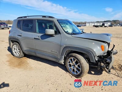Czwarte zdjęcie samochodu z boku: 2020 JEEP RENEGADE LATITUDE VIN:ZACNJABB3LPL52038 - miniatura