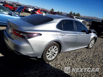 Trzecie zdjęcie samochodu z tyłu: 2022 TOYOTA CAMRY LE VIN:4T1C11AK7NU624535 - miniatura