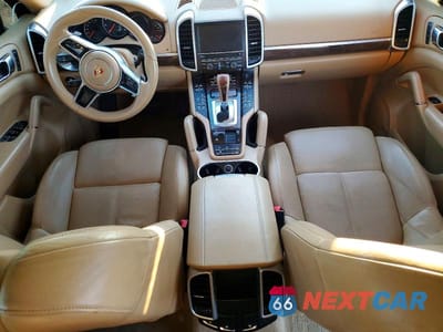 Zdjęcie 8 z 13 samochodu: 2016 PORSCHE CAYENNE VIN:WP1AA2A22GLA00487 - miniatura