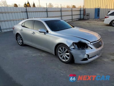 Czwarte zdjęcie samochodu z boku: 2009 LEXUS LS 460 VIN:JTHBL46F695089607 - miniatura