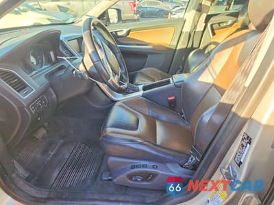 Zdjęcie 7 z 12 samochodu: 2017 VOLVO XC60 T5 DYNAMIC VIN:YV440MRR0H2070055 - miniatura