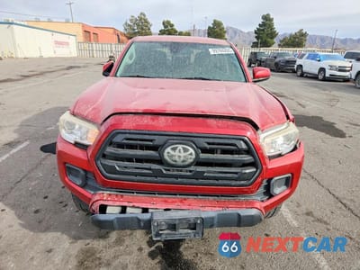 Piąte zdjęcie samochodu w środku: 2018 TOYOTA TACOMA DOUBLE CAB VIN:5TFAX5GN2JX119613 - miniatura