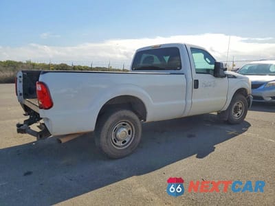Trzecie zdjęcie samochodu z tyłu: 2016 FORD F250 VIN:1FTBF2A66GEB53002 - miniatura