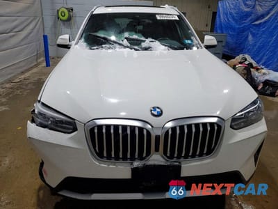 Piąte zdjęcie samochodu w środku: 2022 BMW X3 VIN:5UX53DP07N9K02555 - miniatura