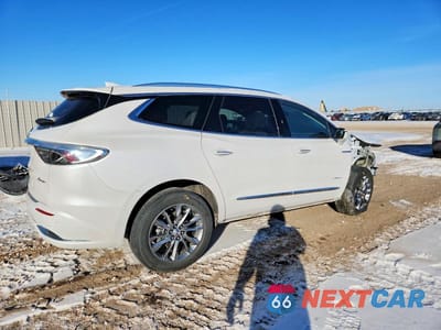 Trzecie zdjęcie samochodu z tyłu: 2023 BUICK ENCLAVE AVENIR VIN:5GAEVCKW8PJ208384 - miniatura