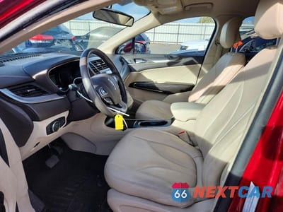 Zdjęcie 7 z 14 samochodu: 2019 LINCOLN MKC VIN:5LMCJ1D91KUL11921 - miniatura
