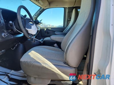 Zdjęcie 7 z 14 samochodu: 2011 CHEVROLET EXPRESS G3500 LT VIN:1GAZG1FG7B1146432 - miniatura