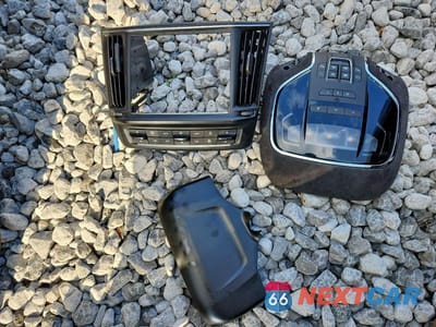 Zdjęcie 13 z 14 samochodu: 2022 MASERATI LEVANTE MODENA VIN:ZN661YUMXNX385342 - miniatura