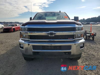 Piąte zdjęcie samochodu w środku: 2016 CHEVROLET SILVERADO K2500 HEAVY DUTY LT VIN:1GC1KVE83GF264816 - miniatura