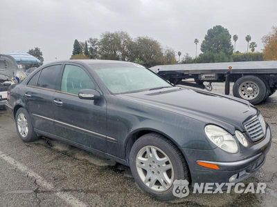 Czwarte zdjęcie samochodu z boku: 2003 MERCEDES-BENZ E 320 VIN:WDBUF65J33A126130 - miniatura