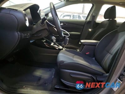 Zdjęcie 7 z 13 samochodu: 2024 KIA FORTE EX VIN:3KPF34AD3RE823262 - miniatura