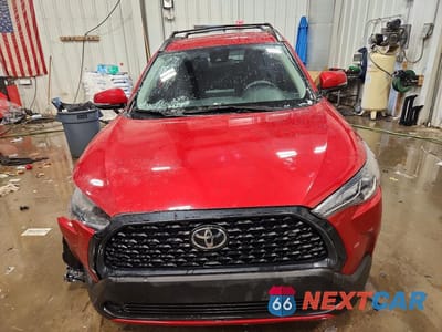 Piąte zdjęcie samochodu w środku: 2022 TOYOTA COROLLA CROSS LE VIN:7MUCAABG5NV002377 - miniatura