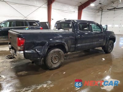 Trzecie zdjęcie samochodu z tyłu: 2021 TOYOTA TACOMA DOUBLE CAB VIN:5TFDZ5BN1MX066454 - miniatura