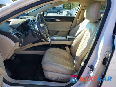 Zdjęcie 7 z 12 samochodu: 2019 LINCOLN MKZ RESERVE II VIN:3LN6L5MUXKR631655 - miniatura