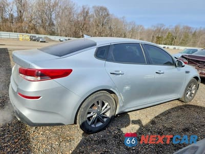 Trzecie zdjęcie samochodu z tyłu: 2020 KIA OPTIMA LX VIN:5XXGT4L35LG384878 - miniatura