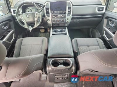 Zdjęcie 8 z 12 samochodu: 2021 NISSAN TITAN SV VIN:1N6AA1EF5MN505347 - miniatura