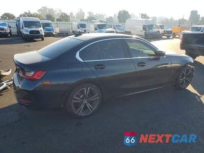 Trzecie zdjęcie samochodu z tyłu: 2024 BMW 330I VIN:3MW69FF09R8D89666 - miniatura