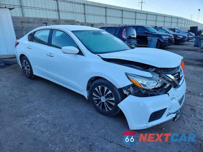 Czwarte zdjęcie samochodu z boku: 2018 NISSAN ALTIMA 2.5 VIN:1N4AL3AP8JC254800 - miniatura