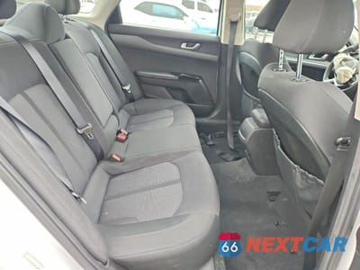 Zdjęcie 10 z 12 samochodu: 2023 KIA K5 LXS VIN:5XXG14J28PG213046 - miniatura