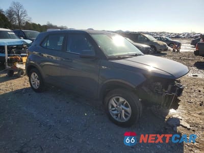Czwarte zdjęcie samochodu z boku: 2021 HYUNDAI VENUE SE VIN:KMHRB8A31MU089533 - miniatura