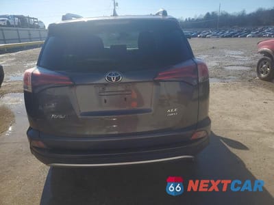 Zdjęcie 6 z 13 samochodu: 2016 TOYOTA RAV4 XLE VIN:JTMRFREV0GJ058807 - miniatura