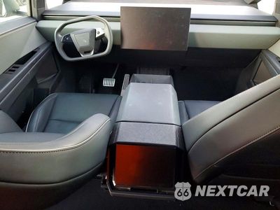 Zdjęcie 8 z 11 samochodu: 2025 TESLA CYBERTRUCK VIN:7G2CEHED4SA061908 - miniatura