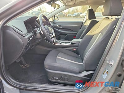 Zdjęcie 7 z 12 samochodu: 2023 HYUNDAI SONATA HYBRID VIN:KMHL34JJ8PA066590 - miniatura