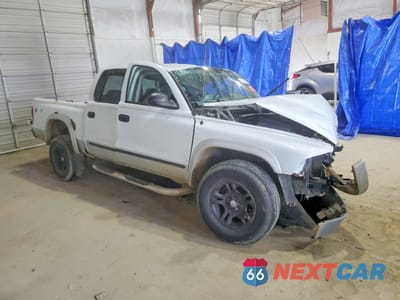 Czwarte zdjęcie samochodu z boku: 2004 DODGE DAKOTA QUAD SLT VIN:1D7HG48N44S692060 - miniatura