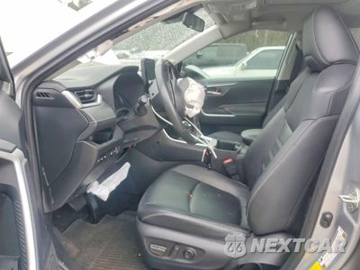Zdjęcie 7 z 13 samochodu: 2024 TOYOTA RAV4 XLE PREMIUM VIN:JTMC1RFV7RJ027091 - miniatura