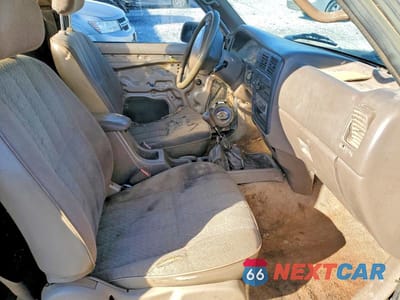 Zdjęcie 10 z 11 samochodu: 1996 TOYOTA TACOMA VIN:4TAPM62N5TZ155265 - miniatura