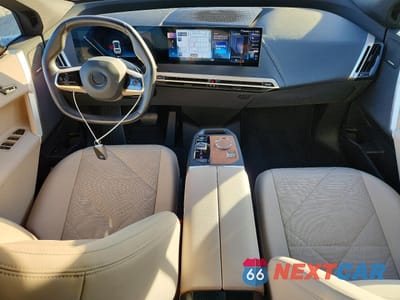 Zdjęcie 8 z 14 samochodu: 2023 BMW IX XDRIVE50 VIN:WB523CF09PCM75997 - miniatura