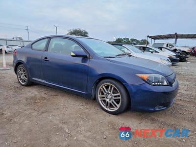 Czwarte zdjęcie samochodu z boku: 2007 TOYOTA SCION TC VIN:JTKDE177270175512 - miniatura