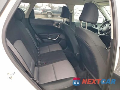 Zdjęcie 10 z 11 samochodu: 2023 KIA SOUL LX VIN:KNDJ23AUXP7843562 - miniatura