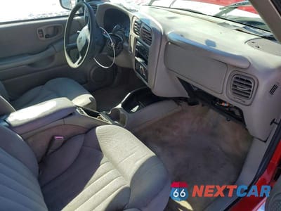Zdjęcie 8 z 13 samochodu: 2004 CHEV BLAZER VIN:1GNCS18X74K125027 - miniatura