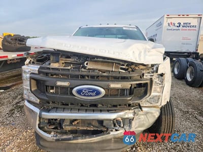 Piąte zdjęcie samochodu w środku: 2022 FORD F450 SUPER DUTY FLATBED TRUCK VIN:1FD0W4GT1NED14946 - miniatura