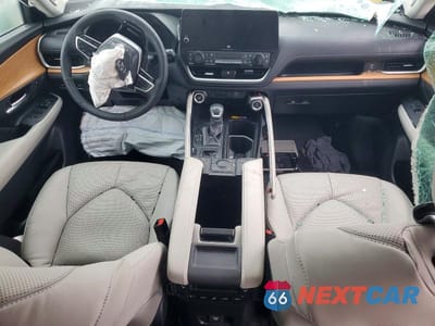 Zdjęcie 8 z 13 samochodu: 2024 TOYOTA GRAND HIGHLANDER XLE VIN:5TDAAAB50RS069250 - miniatura