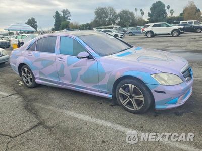 Czwarte zdjęcie samochodu z boku: 2007 MERCEDES-BENZ S 550 VIN:WDDNG71X57A133322 - miniatura