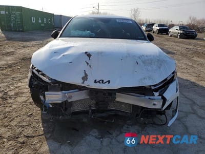 Piąte zdjęcie samochodu w środku: 2025 KIA K5 GT-LINE VIN:KNAG64J79S5329122 - miniatura