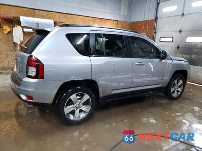 Trzecie zdjęcie samochodu z tyłu: 2016 JEEP COMPASS LATITUDE VIN:1C4NJCEA5GD807090 - miniatura