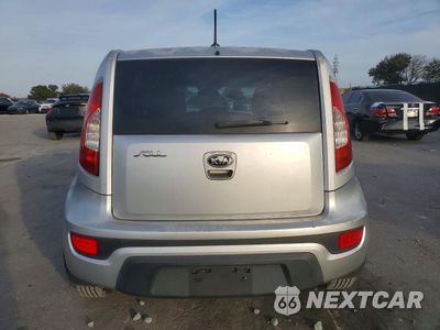 Zdjęcie 6 z 12 samochodu: 2012 KIA SOUL VIN:KNDJT2A51C7400436 - miniatura